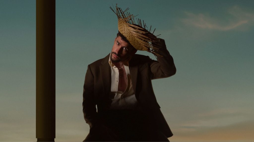 Bad Bunny promete un espectáculo que hará bailar al mundo entero